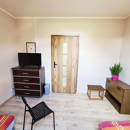W20 Hostel Goledzinow المظهر الخارجي الصورة