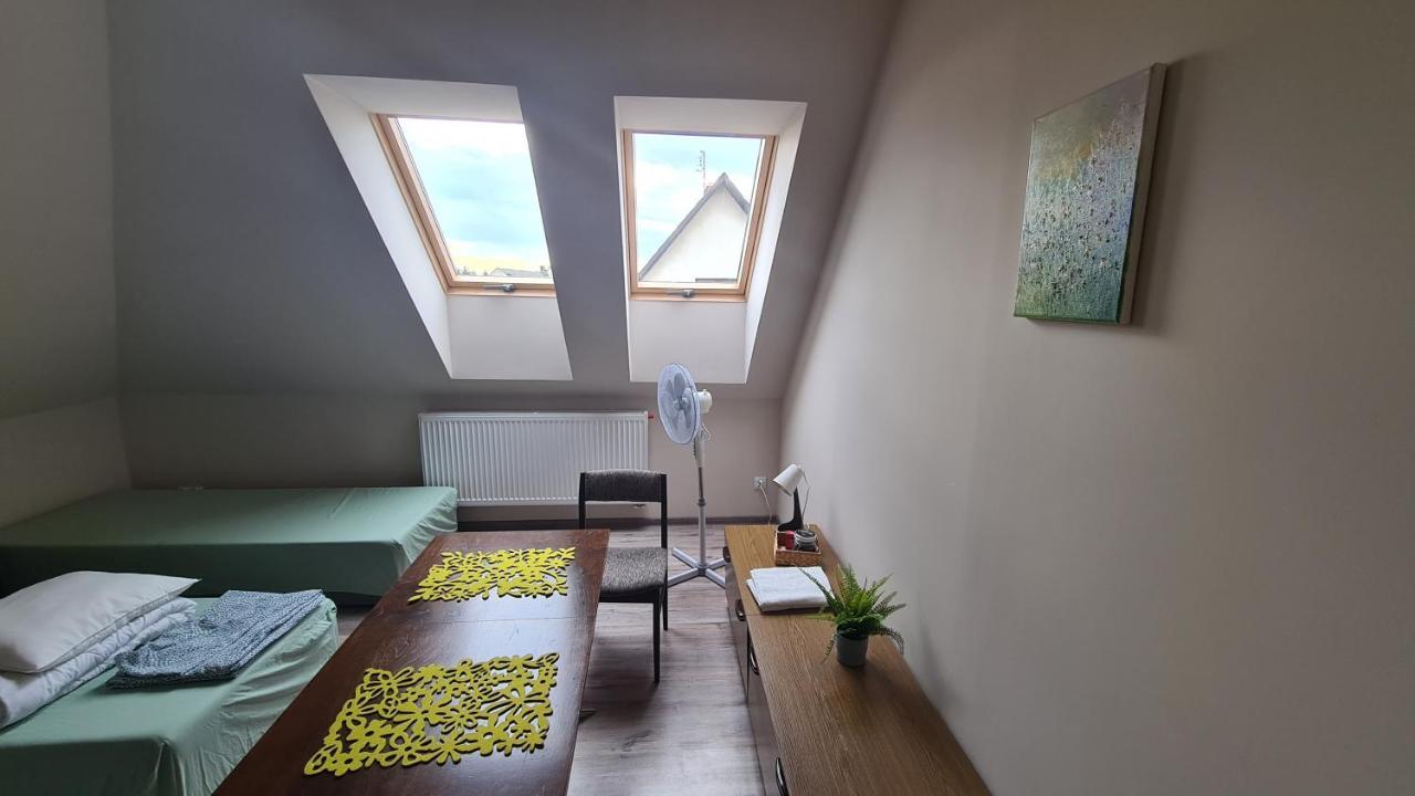 W20 Hostel Goledzinow المظهر الخارجي الصورة