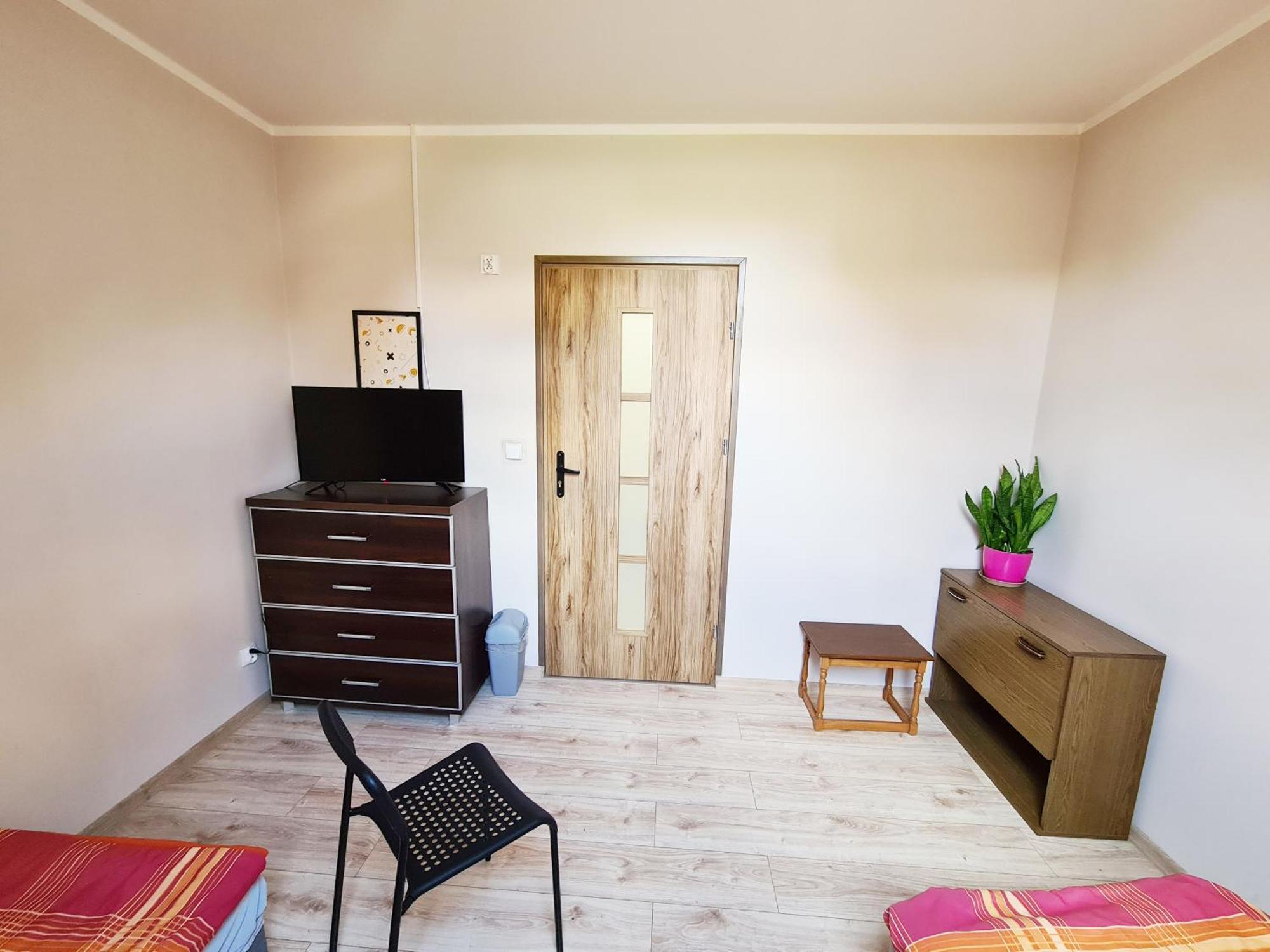 W20 Hostel Goledzinow المظهر الخارجي الصورة